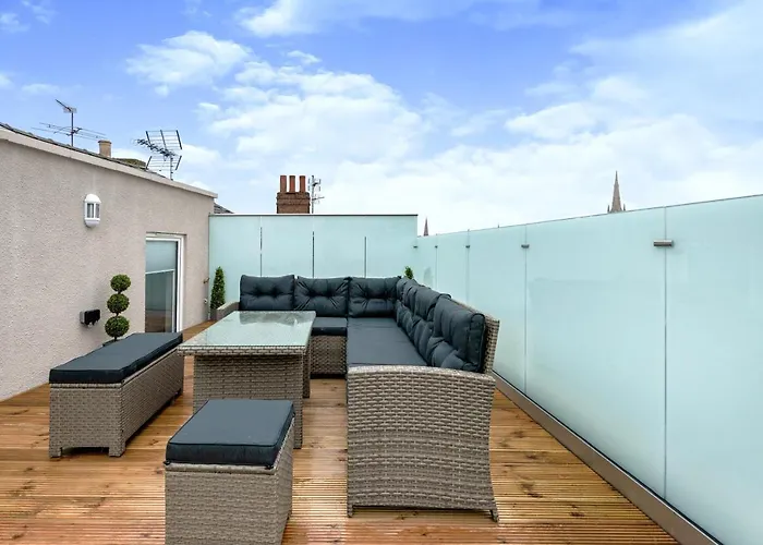 The Burton Penthouse By Fortuna Property