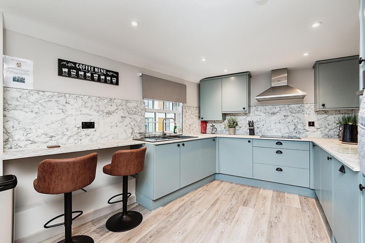 Apartment The Burton Penthouse By Fortuna