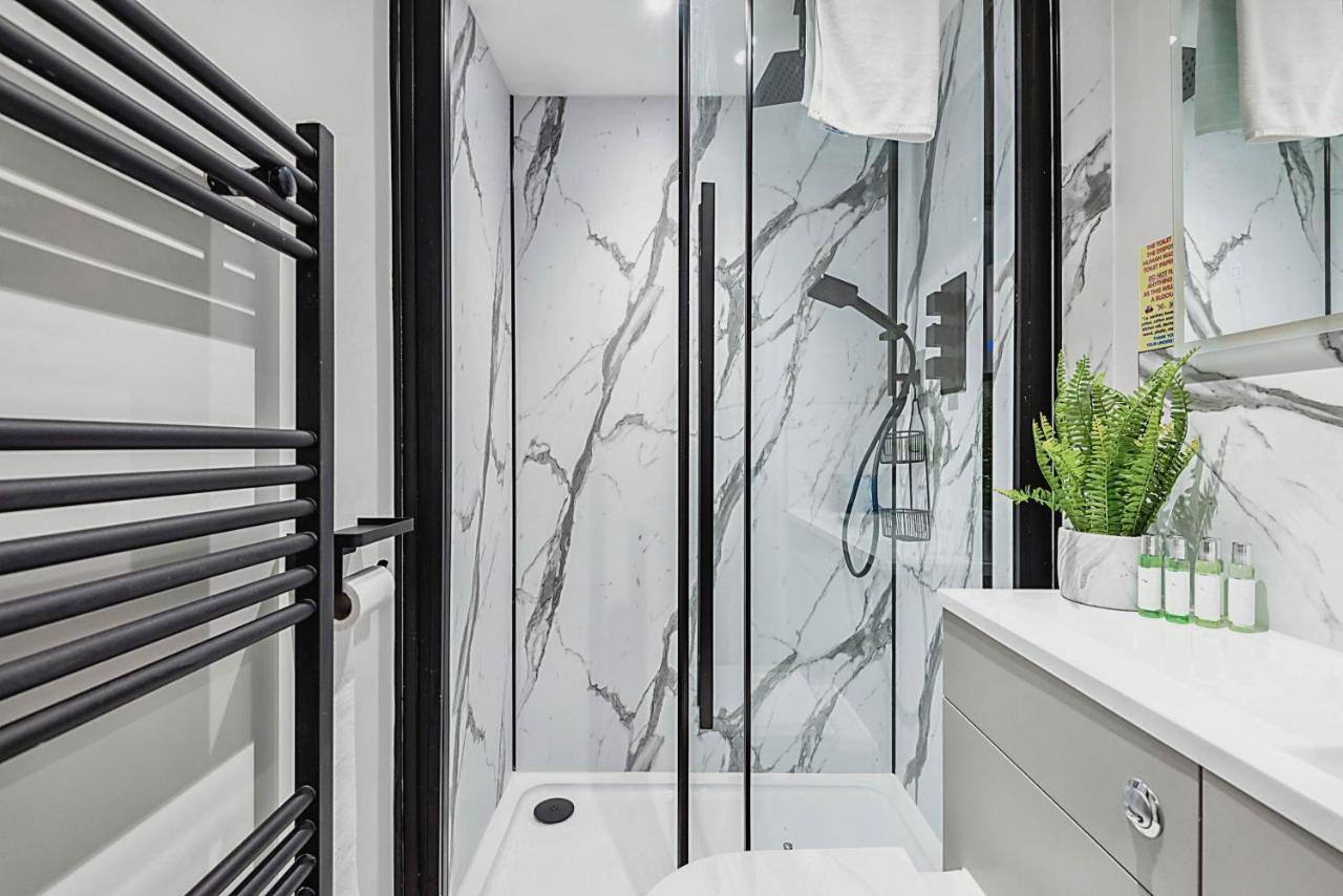The Burton Penthouse By Fortuna Apartment Cheltenham