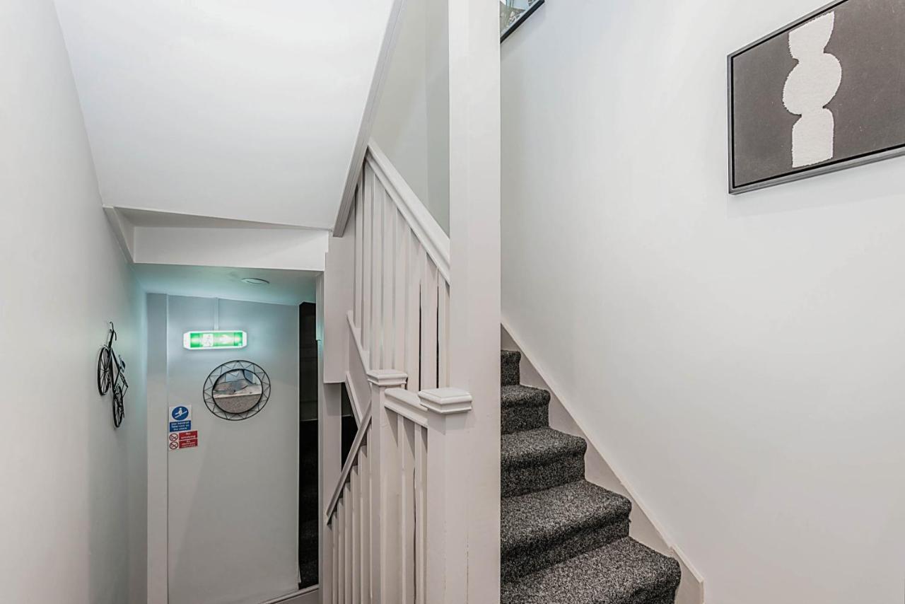 The Burton Penthouse By Fortuna * Cheltenham